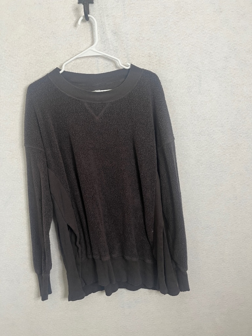 Aerie Chill Out Black Sherpa Pullover Sweatshirt Medium